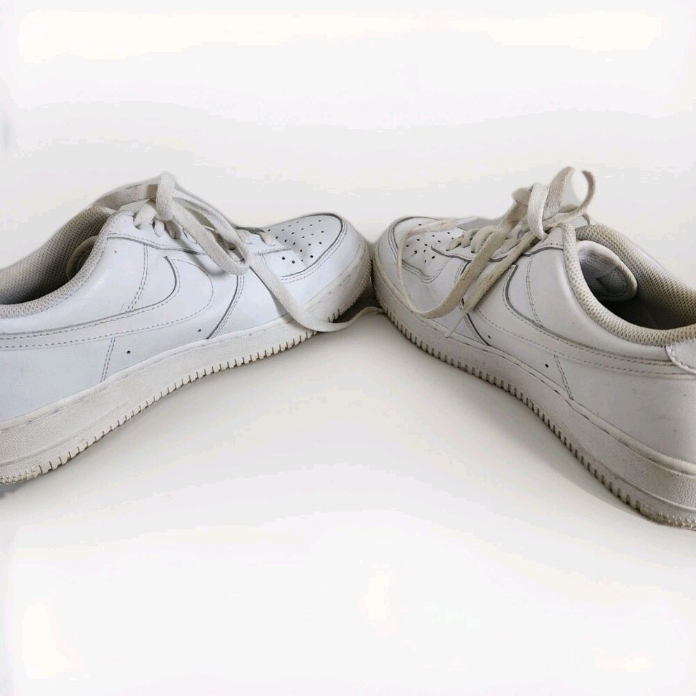 Nike Air Force 1 Low Womens Size 10 White Athletic Lifestyle Shoes Sneakers GUC - Picture 5 of 8